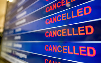 cancelled flights, flight disruption, flight status, flight board, cancellations, government shutdown