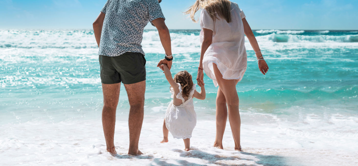 Image: Family at Grand Oasis Cancun (Photo Credit: Oasis Hotels & Resorts)