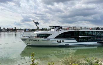 Riviera Radiance docked in Esztergom, Hungary